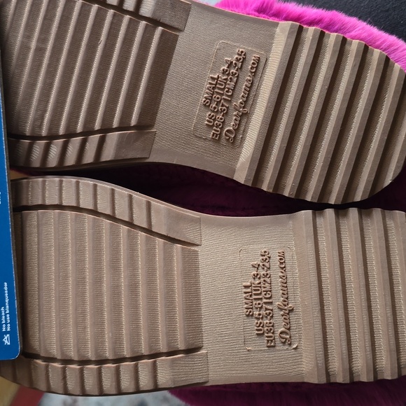 DEARFOAMS BRAND WOMENS PINK MEMORY FOAM SLIPPERS SIZE SMALL 5-6 - Picture 8 of 12